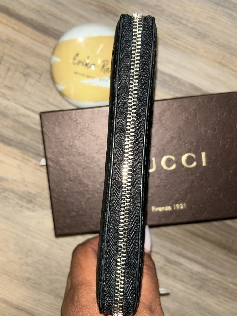 Gucci Black Guccisima Leather Interlocking GG Zip Wallet - Picture 7 of 9
